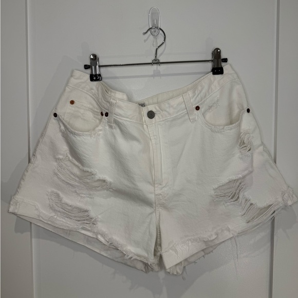 Abercrombie & Fitch Women’s White Annie High Rise Shorts Distressed Size 32 - Picture 1 of 4